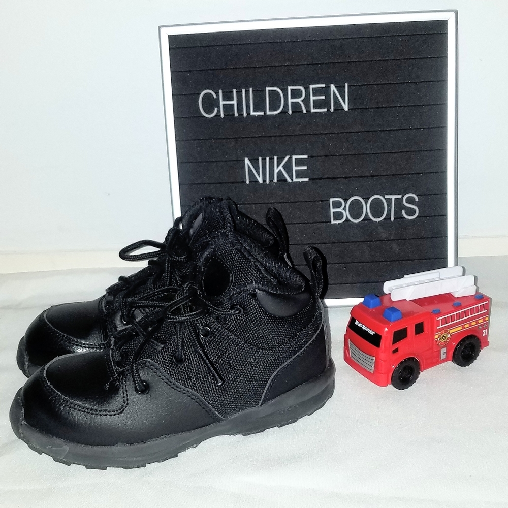 Nike black lace up toddler boots